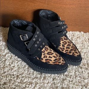 TUK limited edition Leopard Buckle Creeper 6 6.5